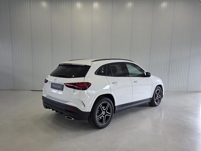Mercedes-Benz GLA-KLASSE 200 AMG Line |CAMERA|CARPLAY|Sfeerverlichting|