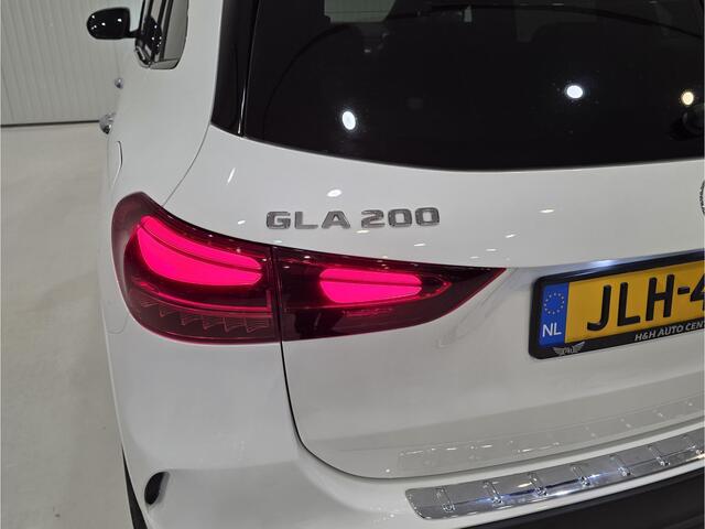 Mercedes-Benz GLA-KLASSE 200 AMG Line |CAMERA|CARPLAY|Sfeerverlichting|