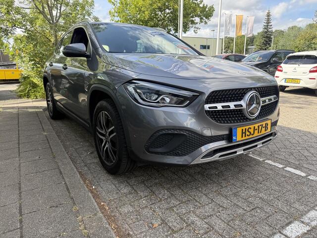 Mercedes-Benz GLA-KLASSE 250 e Progressive