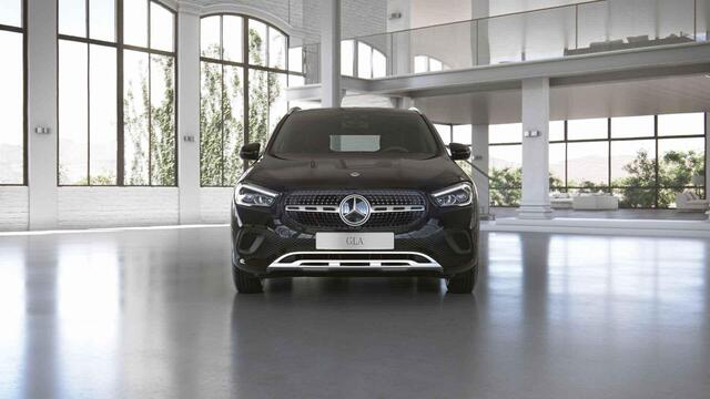 Mercedes-Benz GLA-KLASSE 250 e AMG Line | Trekhaak | Widescreen | Stoelverwarming | Apple Carplay |