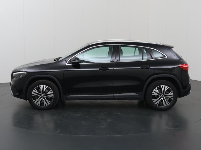 Mercedes-Benz GLA-KLASSE 250 e Luxury Line | Trekhaak | Verwarmd stuur | Winter pakket | 11 KW laden | Stoelverwarming |
