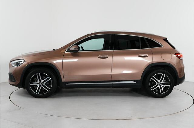 Mercedes-Benz GLA-KLASSE 250 e AMG Line | Pano | Camera | Ambient | Digi dash |