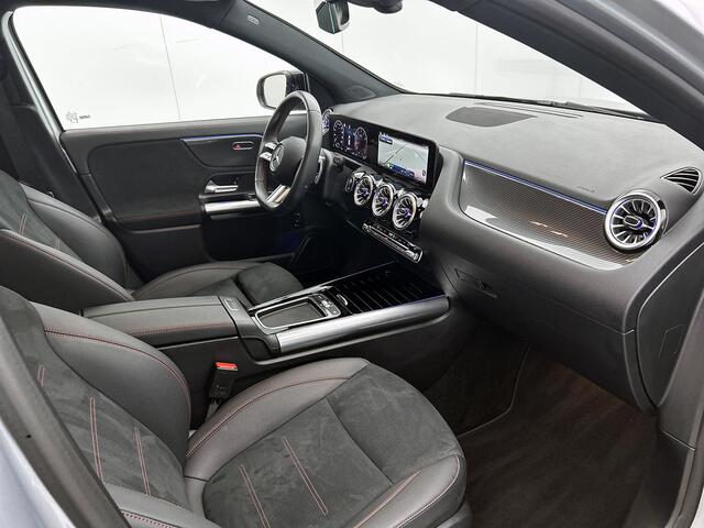 Mercedes-Benz GLA-KLASSE 180 AMG Line | Night pakket | Alarm klasse 3 | Trekhaak Inclusief 24 maanden MB Certified garantie voor Europa.