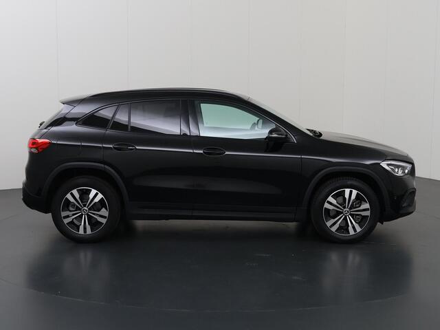 Mercedes-Benz GLA-KLASSE 250 e Business Line | Stoelverwarming | Sfeerverlichting | Night pakket |