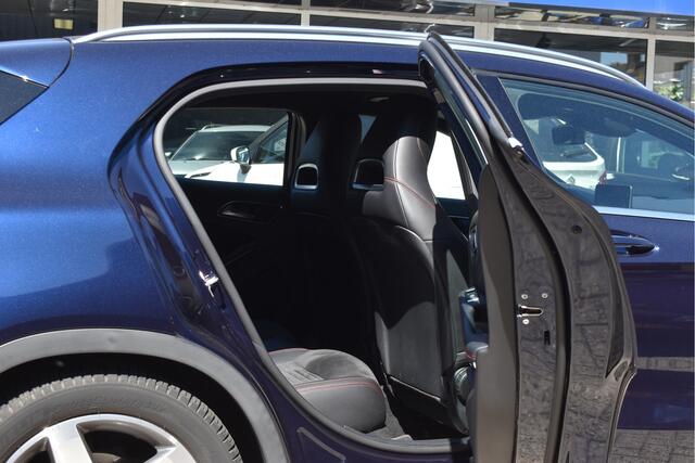 Mercedes-Benz GLA-KLASSE 180 Business Solution AMG | NL-Auto | Leyless | Camera | Afn.trekhaak | Carplay | Stoelverwarming | Full LED | Zeer netjes