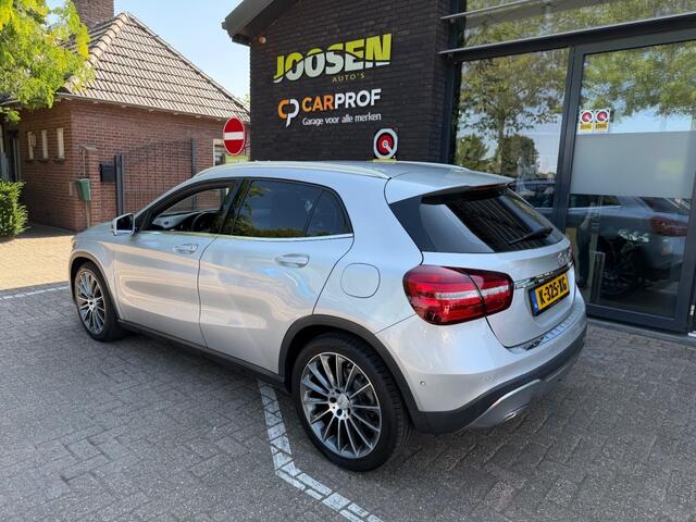 Mercedes-Benz GLA-KLASSE 180 BNSSOL AMGUPED