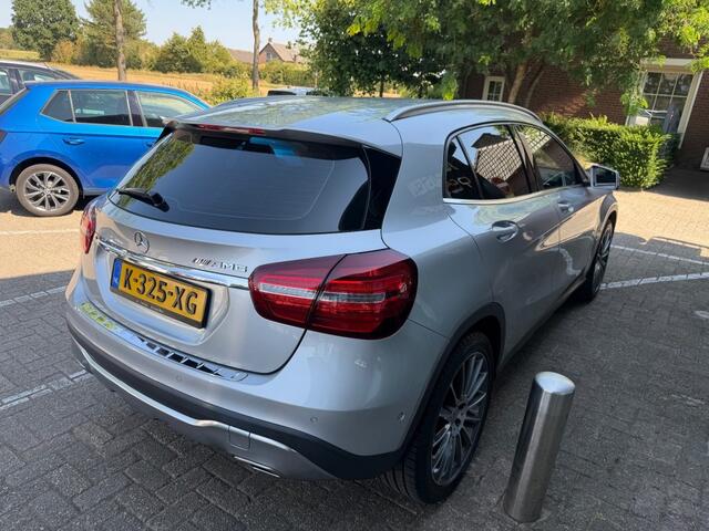 Mercedes-Benz GLA-KLASSE 180 BNSSOL AMGUPED