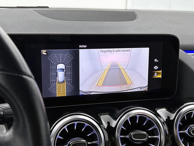 Mercedes-Benz GLA-KLASSE 200 Luxury Line | Machiatobeige int. | Sfeerverlichting | Dode Hoek Ass | Keyless Go | Parkeerpakket met Camera | Inclusief 24 maanden Mercedes-Benz Certified garantie voor Europa.