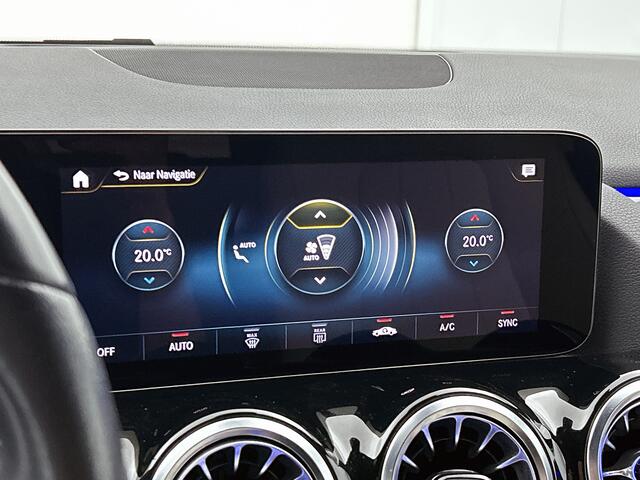 Mercedes-Benz GLA-KLASSE 200 Luxury Line | Machiatobeige int. | Sfeerverlichting | Dode Hoek Ass | Keyless Go | Parkeerpakket met Camera | Inclusief 24 maanden Mercedes-Benz Certified garantie voor Europa.