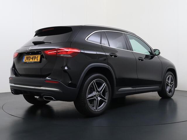 Mercedes-Benz GLA-KLASSE 250 e AMG | Panoramadak | Head-Up Display | Memorypakket | Dodehoekassistent | Apple Carplay / Android Auto