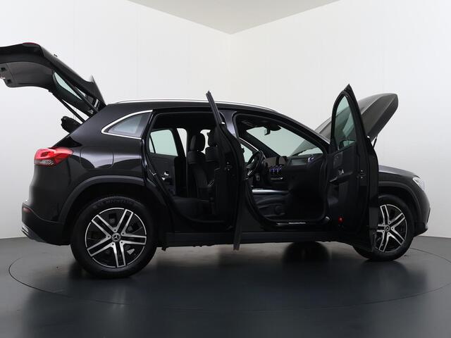 Mercedes-Benz GLA-KLASSE 250 e Luxury | Keyless | ACC | Thermotronic
