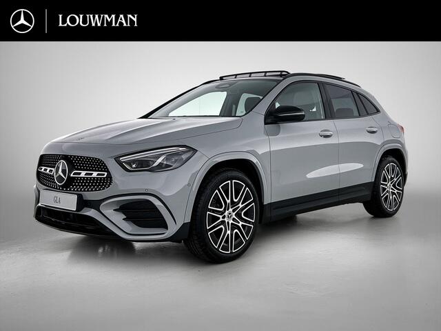 Mercedes-Benz GLA-KLASSE 250 e 140 Year Edition | Plus pakket | Nightpakket | Trekhaak | Panoramaschuifdak | 20" tien-dubbelspaaks AMG velgen | Warmtewerend, donkergetint glas |