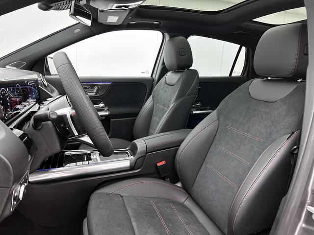 Mercedes-Benz GLA-KLASSE 180 Business Solution AMG | Premium Plus pakket | Nightpakket | Trekhaak | Panoramaschuifdak | DISTRONIC | Burmester Surround Sound systeem | GUARD 360 ° Plus | 19" vijf-dubbelspaaks AMG velgen |