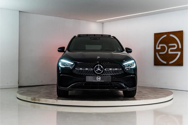 Mercedes-Benz GLA-KLASSE 250 e AMG 218PK | Pano | Keyless | Dodehoek | ACC | Carplay | 12 MND Garantie