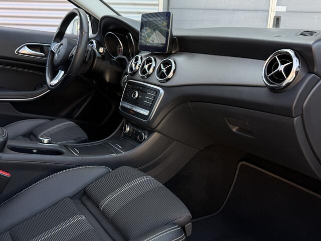 Mercedes-Benz GLA-KLASSE 220 4Matic Business I Aut. I Pano.dak I Navi I 50.000 km