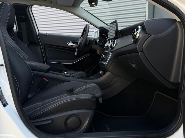 Mercedes-Benz GLA-KLASSE 220 4Matic Business I Aut. I Pano.dak I Navi I 50.000 km