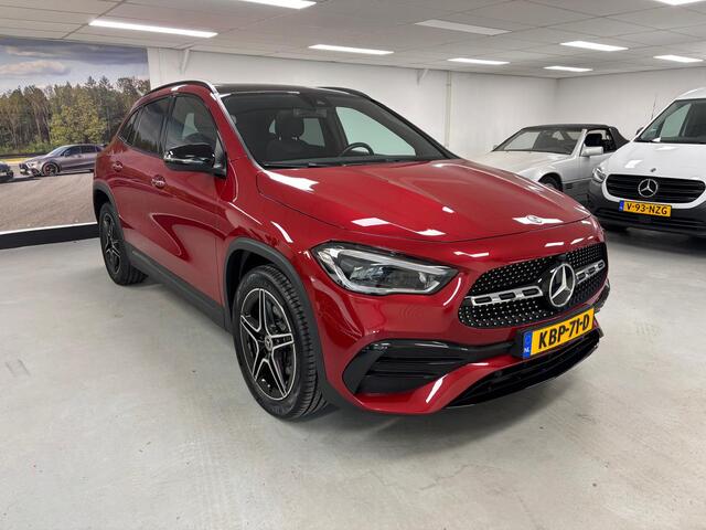 Mercedes-Benz GLA-KLASSE 250 e AMG Line Panorama Keyless Go Camera Led Sfeerverlichting