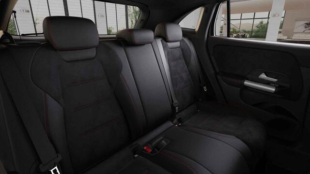 Mercedes-Benz GLA-KLASSE 250 e Business Solution AMG | Achteruitrijcamera | Parkeerassistent | High Performance Led koplampen | Keyless | 19" lichtmetalen velgen |