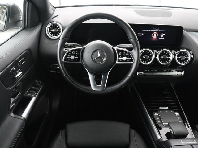 Mercedes-Benz GLA-KLASSE 250 e Luxury Line | SOH 92,9% | Half leder | Memory | Stoelverwarming | Adaptive cruise | Sfeerverlichting | Carplay | Camera | Park assist | Elektrische achterklep | Keyless