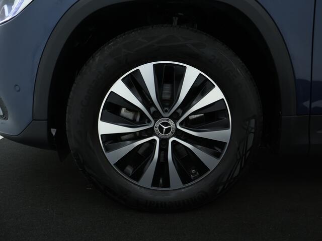 Mercedes-Benz GLA-KLASSE 180 Style Plus | EASY PACK achterklep | Parkeerpakket met achteruitrijcamera | Stoelverwarming | Spiegelpakket Inclusief 24 maanden Mercedes-Benz Certified garantie voor Europa.