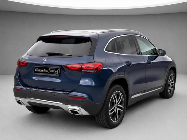 Mercedes-Benz GLA-KLASSE 250 e Luxury Line | Trekhaak | Cruise Control | Stoelverwarming