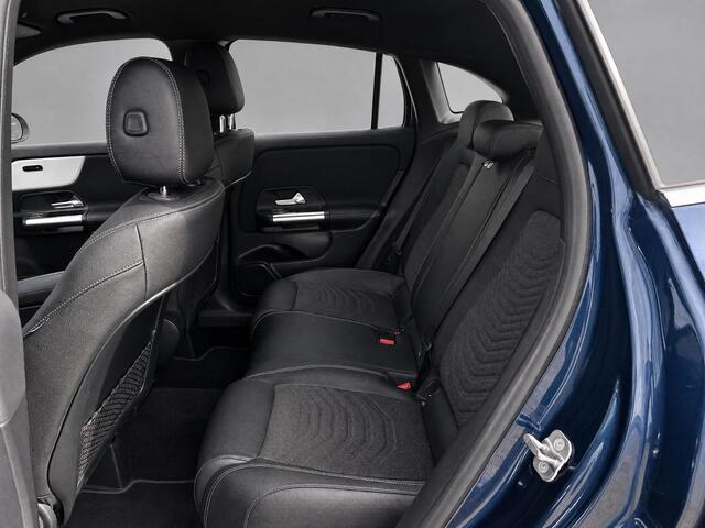 Mercedes-Benz GLA-KLASSE 250 e Luxury Line | Trekhaak | Cruise Control | Stoelverwarming