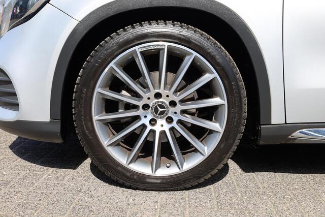 Mercedes-Benz GLA-KLASSE 180 AMG Night Upgrade PANO TREKHAAK-AFN LEER STOELVERW. CAMERA CRUISE SPORTSTOEL STUURFLIPPERS 2XPDC 19''AMG VELGEN