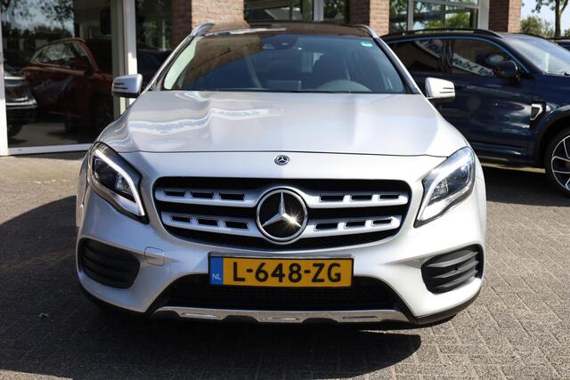 Mercedes-Benz GLA-KLASSE 180 AMG Night Upgrade PANO TREKHAAK-AFN LEER STOELVERW. CAMERA CRUISE SPORTSTOEL STUURFLIPPERS 2XPDC 19''AMG VELGEN