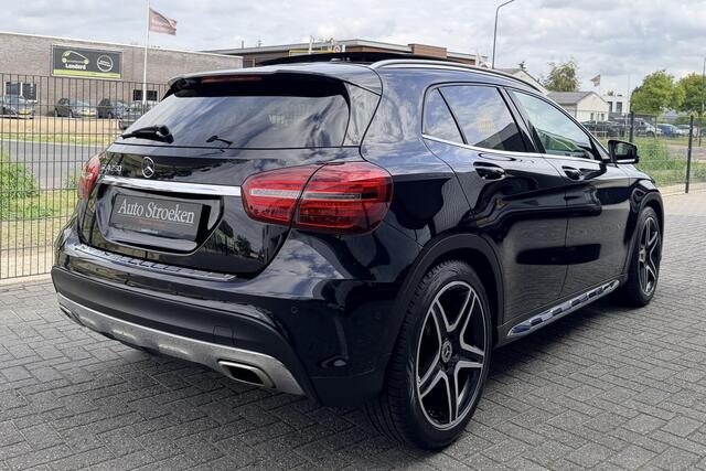 Mercedes-Benz GLA-KLASSE 250 AMG Panorama CarPlay LED Leder Trekhaak