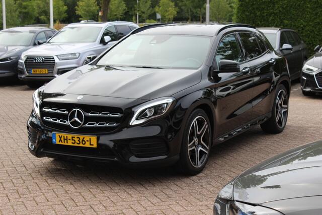 Mercedes-Benz GLA-KLASSE 180 Business Solution AMG Night Upgrade / Camera / Apple CarPlay / 19'' / Half leder / Navigatie / Getint glas / Stoelverwarming / Cruise Control