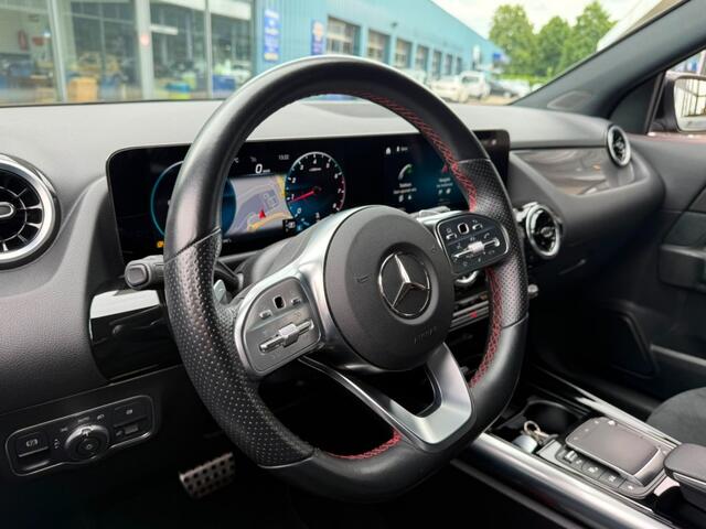Mercedes-Benz GLA-KLASSE 200 AMG LINE AUTOMAAT NAVI PDC-CAMERA STOELVW.