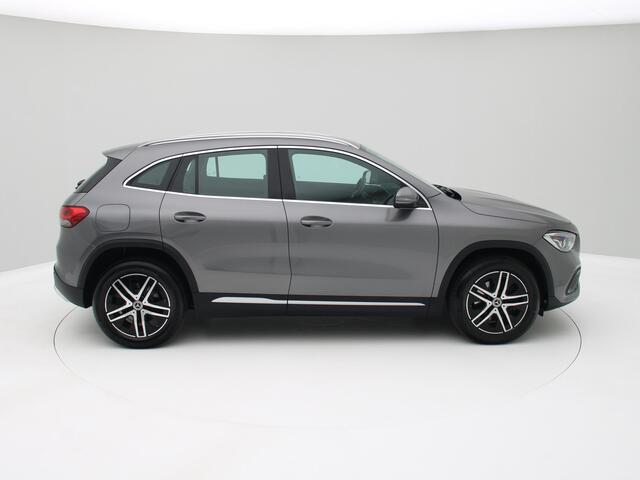 Mercedes-Benz GLA-KLASSE 250 e Progressive Camera, Carplay, Sfeerverlichting