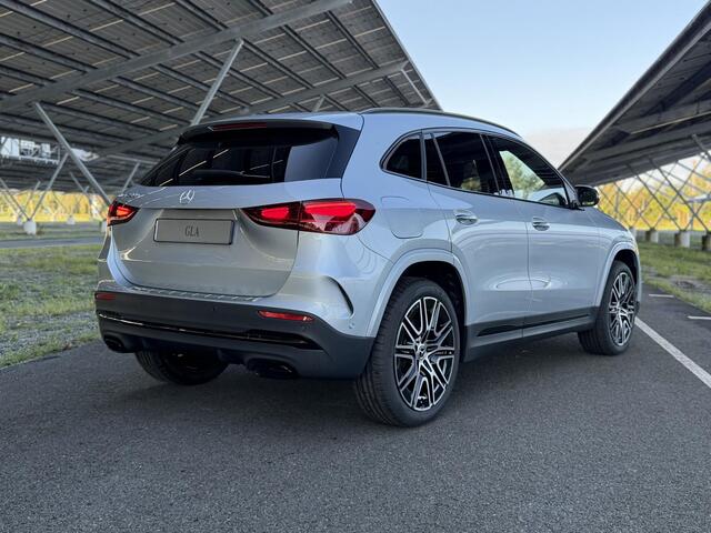 Mercedes-Benz GLA-KLASSE 250e 140 Years Edition | AMG line | Night | Panoramadak | Trekhaak | Sfeerverlichting | Stoelverwarming | Multibeam LED |