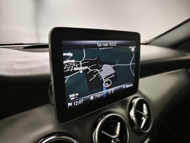 Mercedes-Benz GLA-KLASSE 200 AMG Premium Plus | elektrisch glazen panorama-dak | carplay/android |