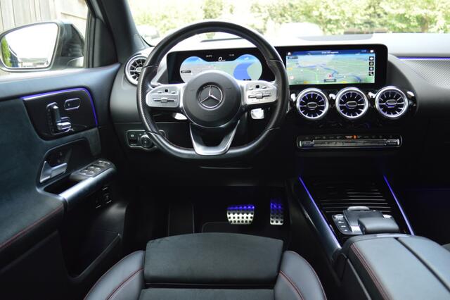 Mercedes-Benz GLA-KLASSE 250 e AMG Multibeam Panorama Memory Distronic Head-Up Camera Pdc