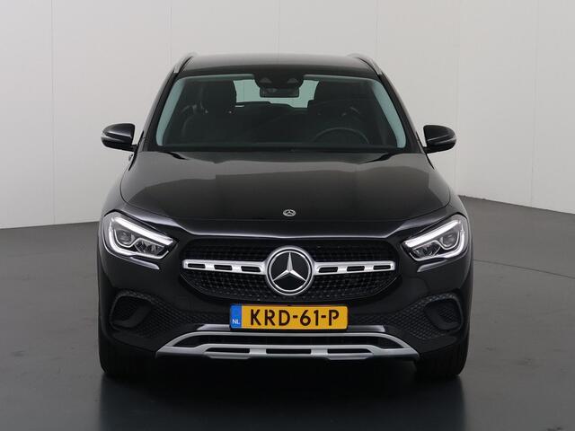 Mercedes-Benz GLA-KLASSE 250 e AMG Line | Trekhaak | Widescreen | Stoelverwarming | Apple Carplay |