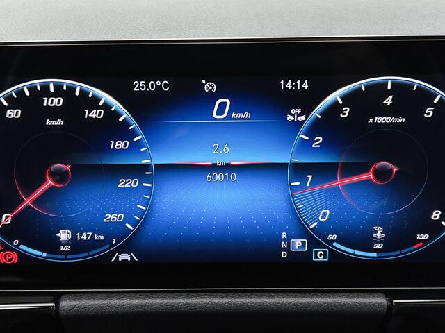 Mercedes-Benz GLA-KLASSE 180 AMG Line Panoramadak | Stoelverwarming | Sfeerverlichting | Keyless Go | incl. 24 maanden Mercedes-Benz Certified Garantie