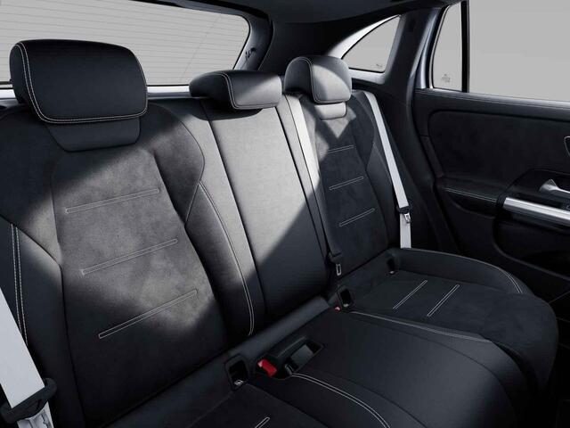Mercedes-Benz GLA-KLASSE 250 e 140 Years Edition