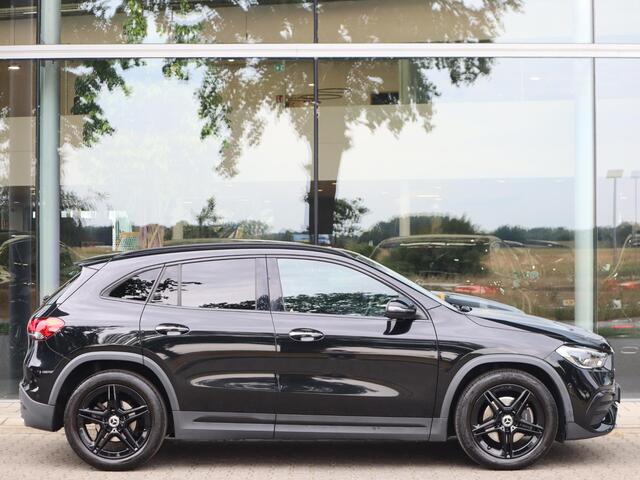 Mercedes-Benz GLA-KLASSE 200 Business Solution AMG l Trekhaak l Stoelverwarming l Memory
