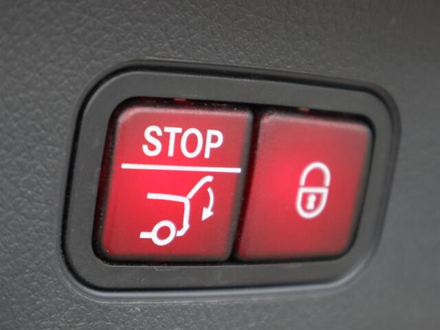 Mercedes-Benz GLA-KLASSE 200 Business Solution AMG l Trekhaak l Stoelverwarming l Memory