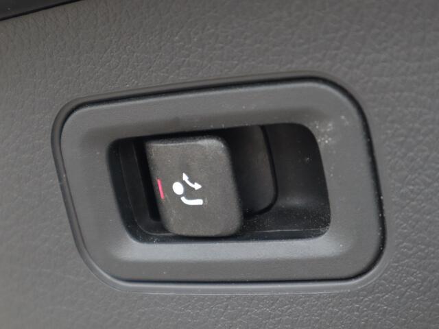 Mercedes-Benz GLA-KLASSE 200 Business Solution AMG l Trekhaak l Stoelverwarming l Memory