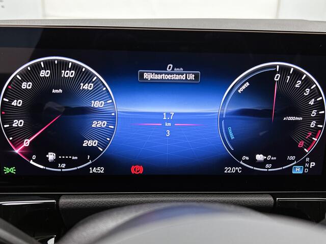 Mercedes-Benz GLA-KLASSE 250 e 140 Year Edition | Plus pakket | Nightpakket | Trekhaak | Panoramaschuifdak | 20" multispaaks lichtmetalen velgen | Warmtewerend, donkergetint glas |