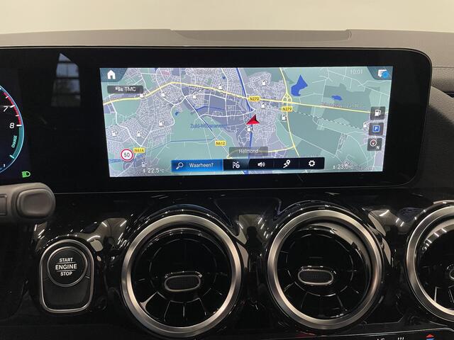 Mercedes-Benz GLA-KLASSE 250 e AMG Line PHEV Automaat Panorama dak 360 Camera Adaptieve Led Leder Interieur elektrische Achterklep Carplay/Android Auto Navigatie
