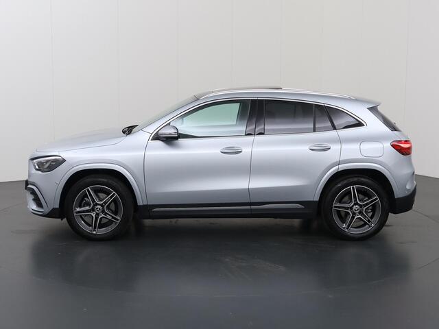 Mercedes-Benz GLA-KLASSE 250 e Business Solution AMG | Trekhaak | Memory | Headup | Digital Light | Sfeerverlichting |
