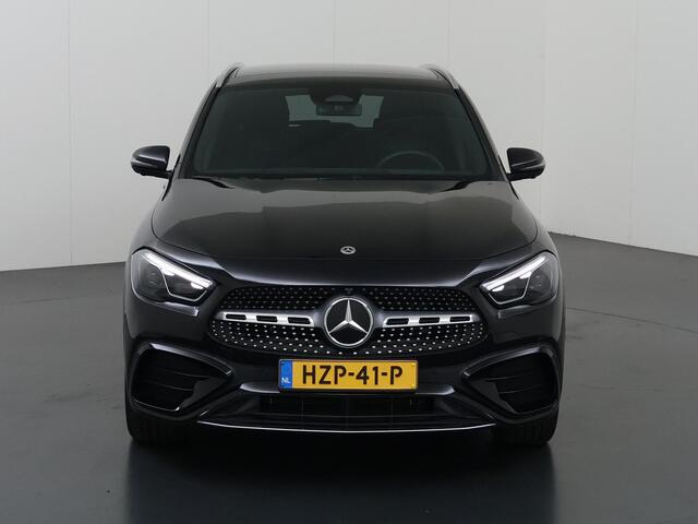 Mercedes-Benz GLA-KLASSE 250 e Business Solution AMG | Panoramadak | 360 graden camera | Memory | Keyless | Head-up display | Sfeerverlichting |