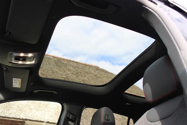 Mercedes-Benz GLA-KLASSE 250 e AMG Line PHEV SOh 98.3% PANO SFEER NAVI LED 58000KM!!!