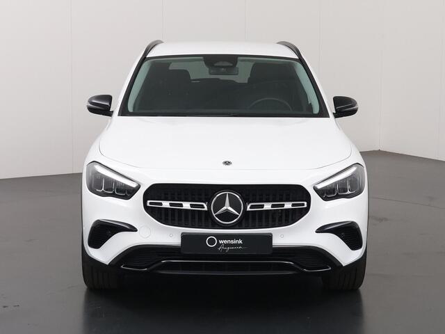 Mercedes-Benz GLA-KLASSE 250 e Luxury Line | SOH 96,7% | Night Pakket | Elek. Trekhaak | Stoelverwarming | Winter pakket | Elek. Achterklep |
