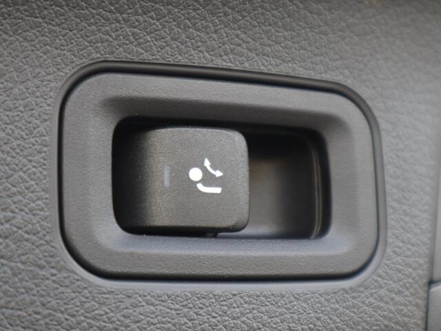 Mercedes-Benz GLA-KLASSE 250 e Star Edition AMG Line l Trekhaak l Keyless l Verwarmbare voorstoelen