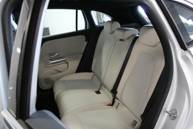 Mercedes-Benz GLA-KLASSE 250 e Progressive | NL-AUTO+N.A.P! | CLIMA | CAMERA | LEDER | LED | DAB-RADIO | CRUISE | 18'LMV |