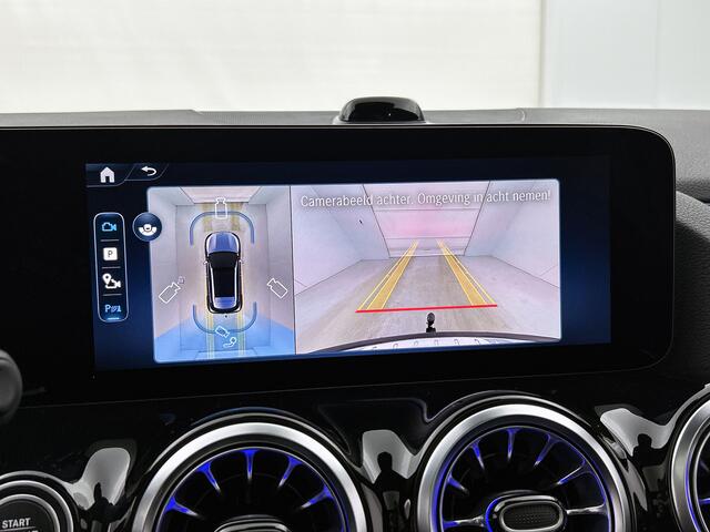 Mercedes-Benz GLA-KLASSE 250 e 140 Year Edition | Premium Plus pakket | Nightpakket | Parkeerpakket | Trekhaak | Panoramaschuifdak | 360° camera | 20" tien-dubbelspaaks AMG velgen | Warmtewerend, donkergetint glas |